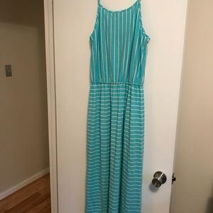 NWT maxi dress! Light weight and comfy!